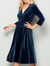 Kalie Velvet Dress- Black
